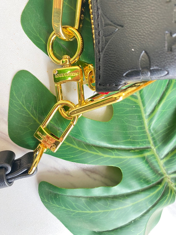 ルイヴィトンバッグ細部ディテール